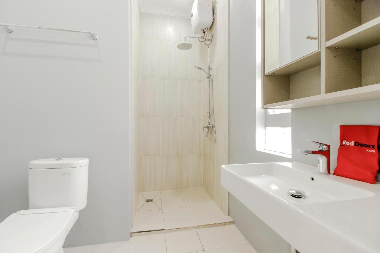 Reddoorz Plus @ Kwitang 2 Jacarta Exterior foto